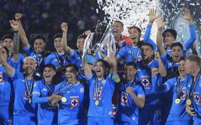 CRUZ AZUL, REY DE LA COPA DE CAMPEONES DE CONCACAF; GOLEA 5-0 AL VANCOUVER